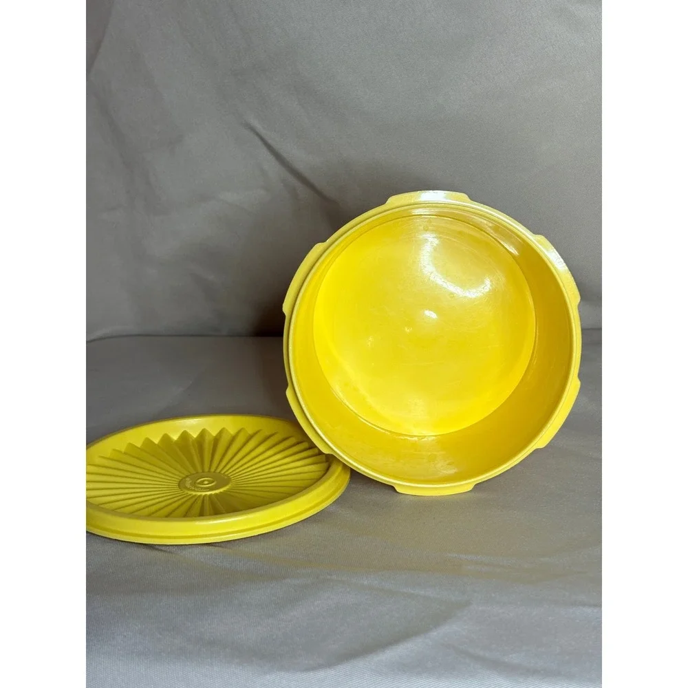 Tupperware vintage servalier